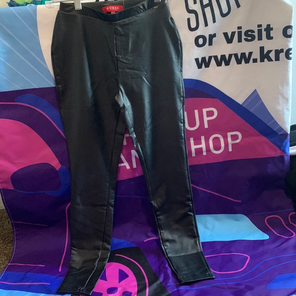 Women’s Faux Leather Skinny Pants